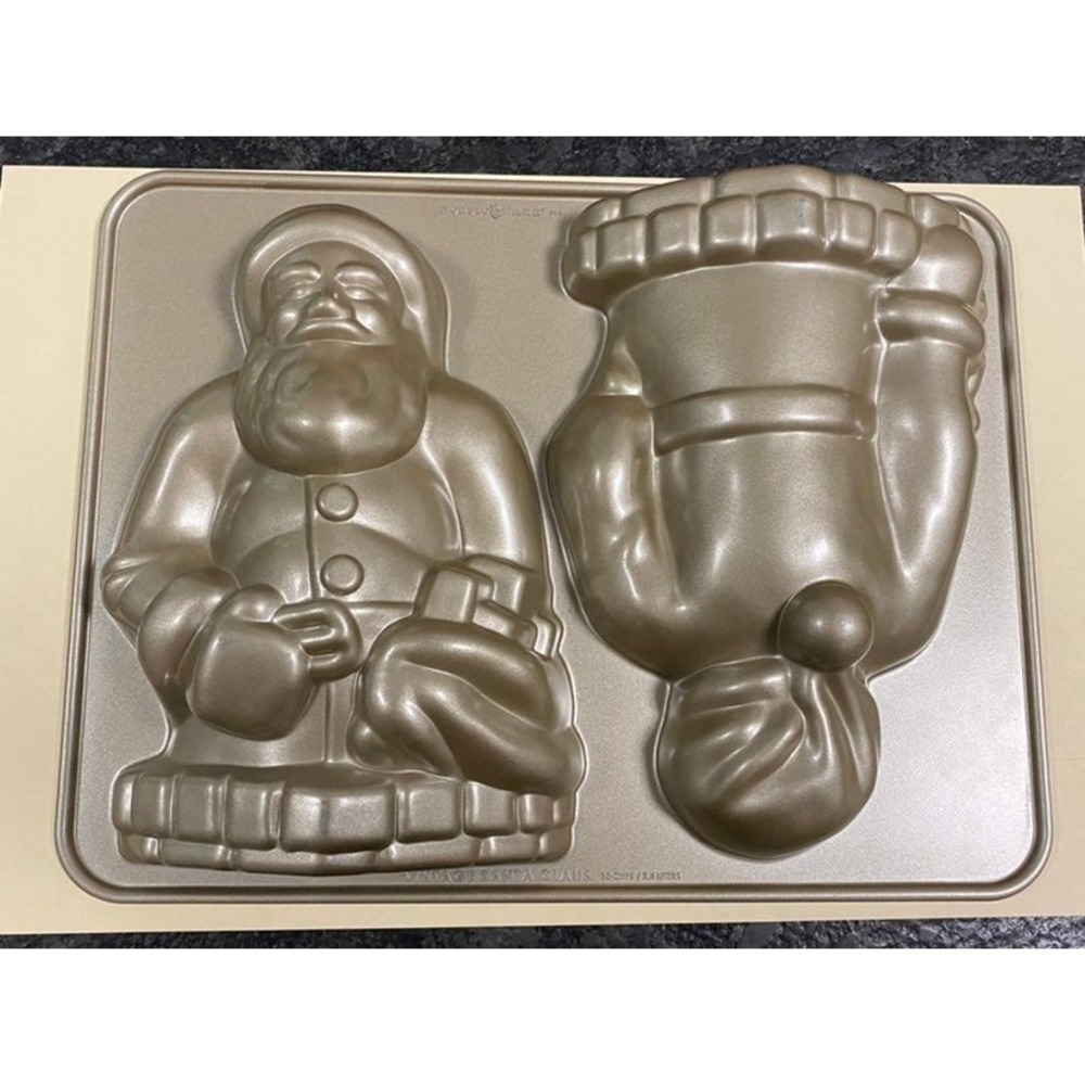Nordic Ware Heavy Cast Aluminum Vintage Santa Claus Cake Pan 3-D 10 Cup Capacity
